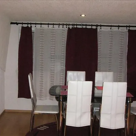 Ajdukovic 2 Apartman *